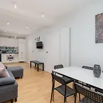 S18 Boutique - Old Town Ξενοδοχείο με διαμερίσματα 4*