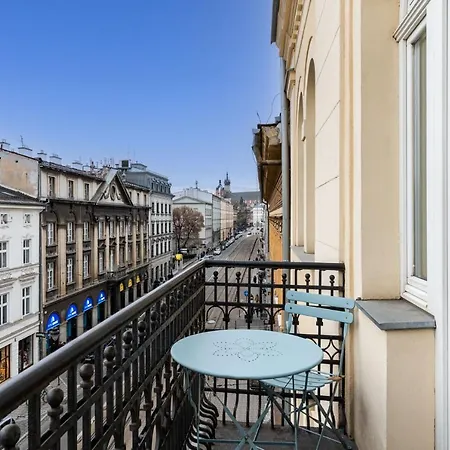 S18 Boutique - Old Town Aparthotel *