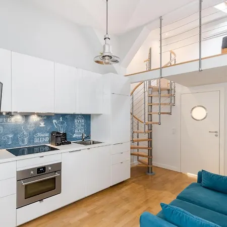 S18 Boutique - Old Town Aparthotel