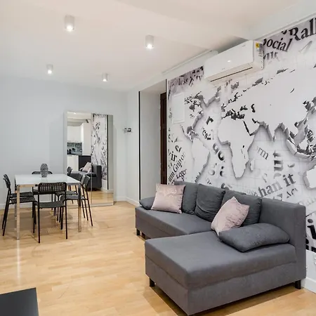 S18 Boutique - Old Town Aparthotel *