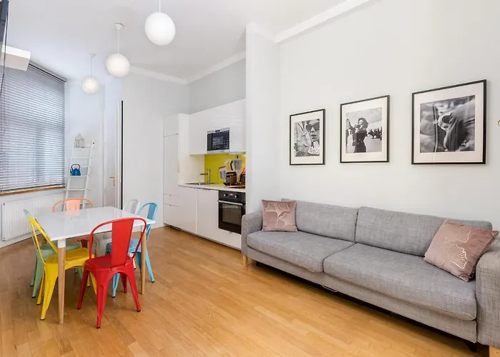 S18 Boutique - Old Town Aparthotel 4*